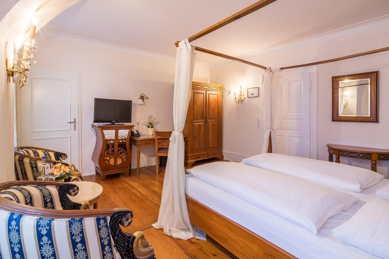 Schlosshotel Neckarbischofsheim מראה חיצוני תמונה