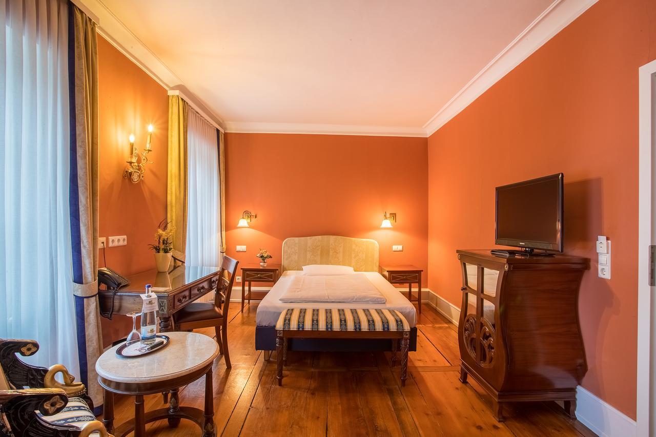 Schlosshotel Neckarbischofsheim מראה חיצוני תמונה