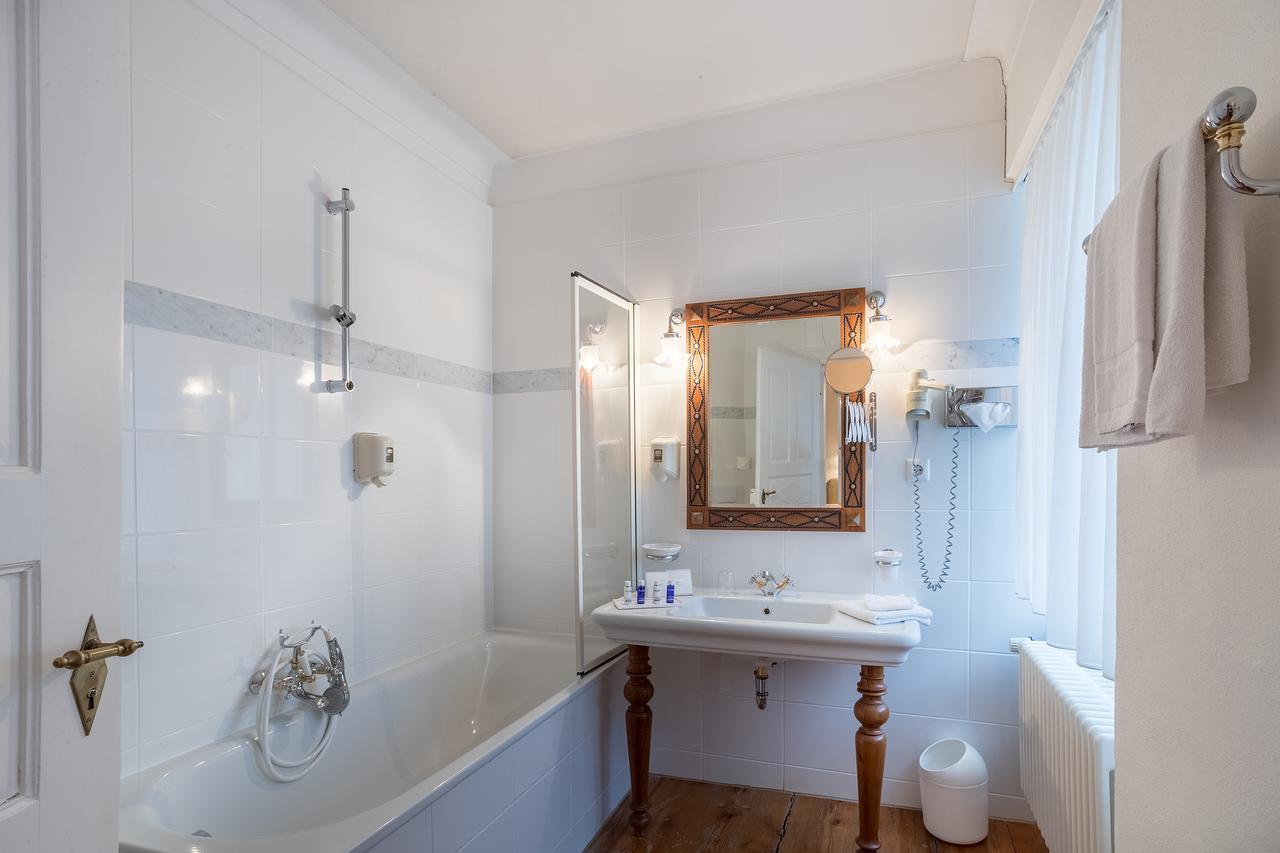 Schlosshotel Neckarbischofsheim מראה חיצוני תמונה