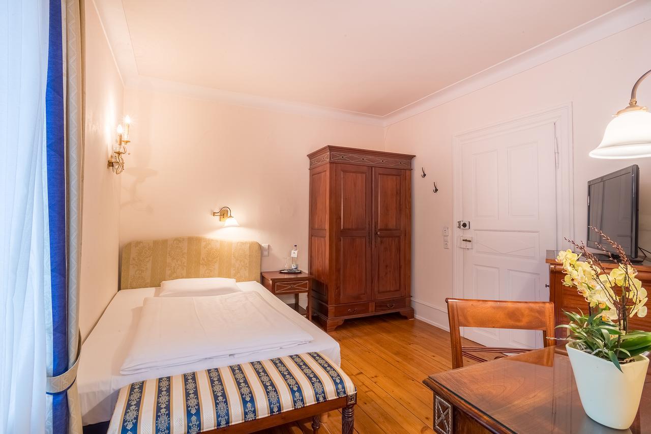Schlosshotel Neckarbischofsheim מראה חיצוני תמונה